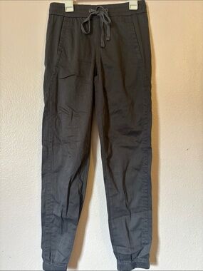 Unionbay Womanโs Gray Jogger Pants, Size XS